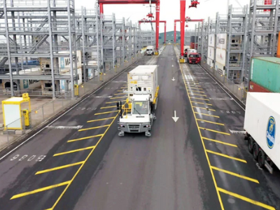 Easy Mile: Autonomous Terminal Tractor Successfully Tested in Vlissingen