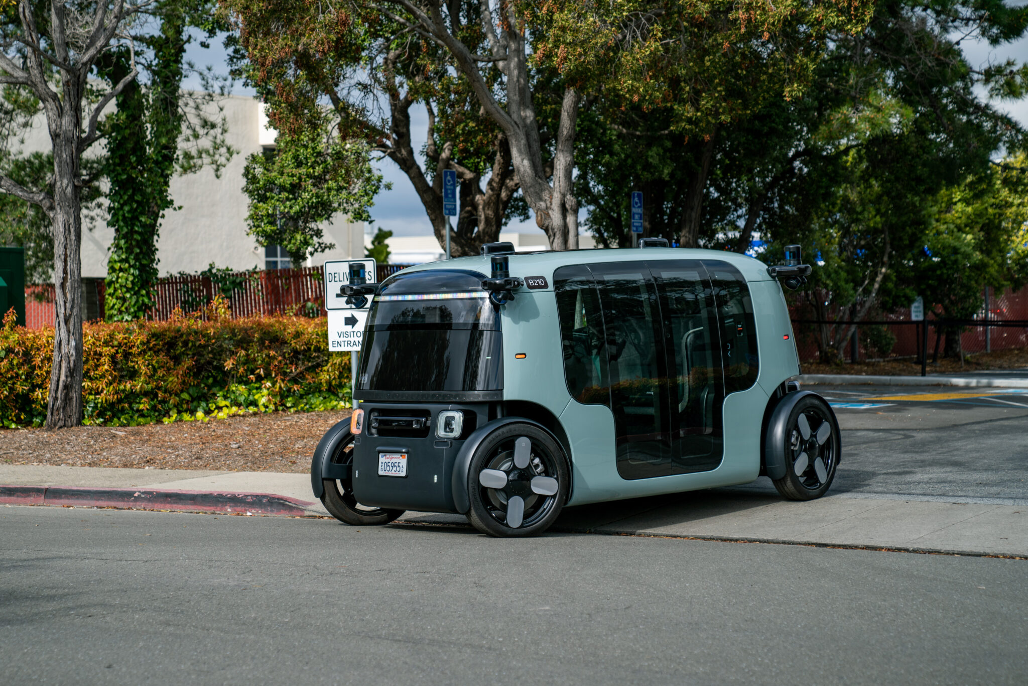 Zoox Autonomous Shuttle Starts Operating in California Future