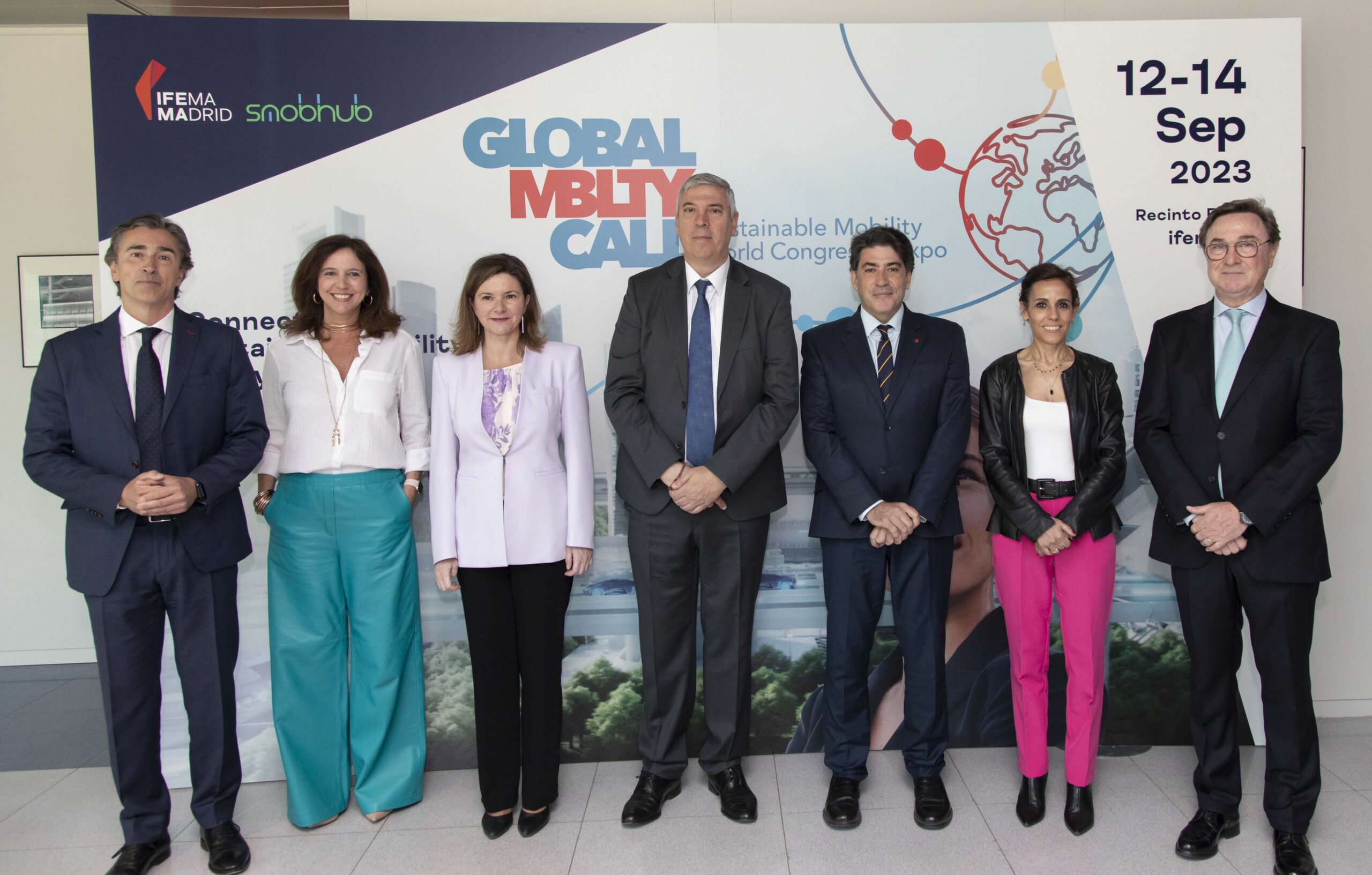 Global Mobility Call, from left to right, David Moneo, Director of Global Mobility Call; Arancha Priede, Business Director of IFEMA Madrid; María José Rallo, Secretary General for Transport and Mobility; José Vicente de los Mozos, President of the Executive Committee of IFEMA Madrid; David Pérez, Minister of Transport and Infrastructures; Silvia Roldán, President of Metro de Madrid, and Juan José Lillo, co-founder of Smobhub. 