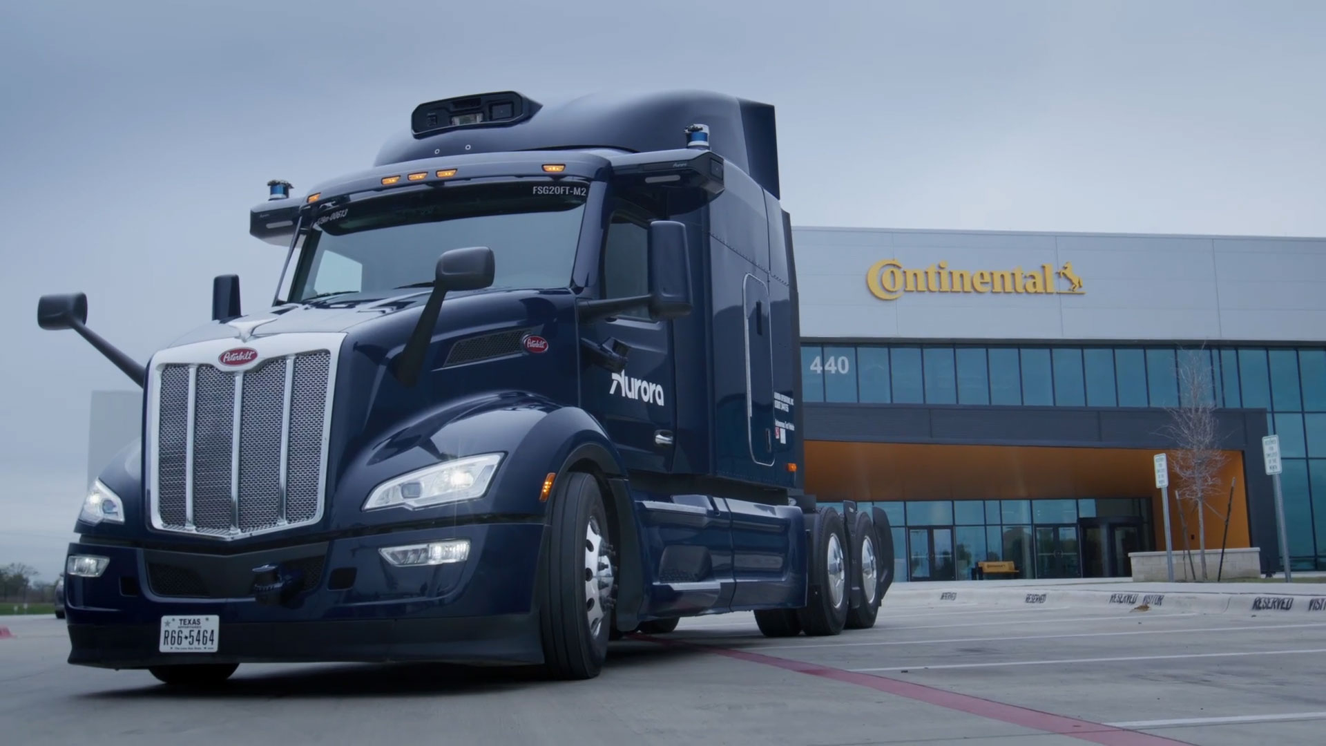 Continental and Aurora reach partnership milestone by finalising design of world’s first scalable autonomous trucking system