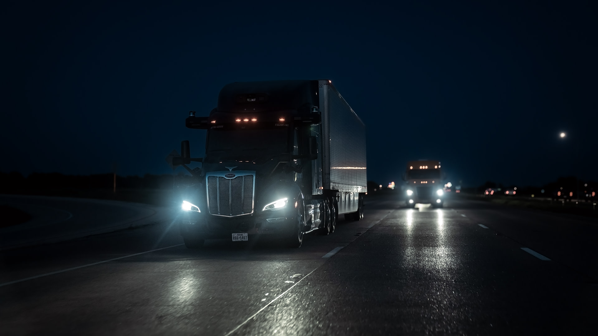 The road never sleeps: Aurora’s trucks go driverless day and night