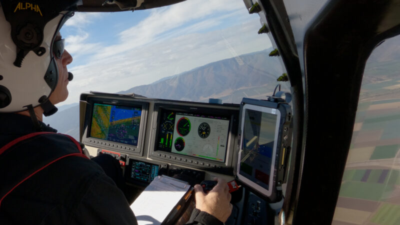 A look inside the cockpit of Midnight during the record flight