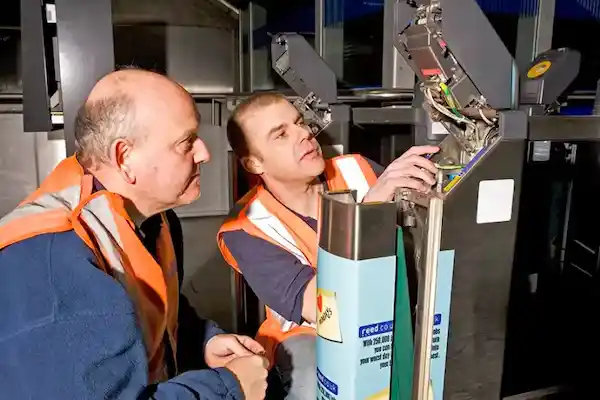 UK Service Technicians at gate