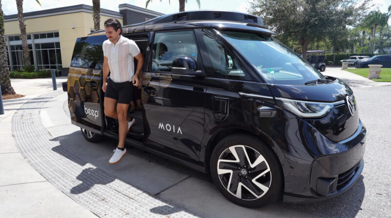 Beep Autonomous Vans in Orlando
